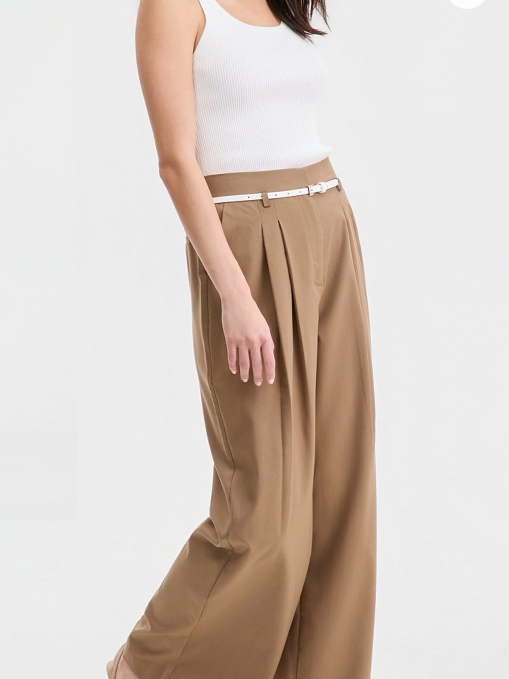 NWT~ Wide Leg Pleated Pants